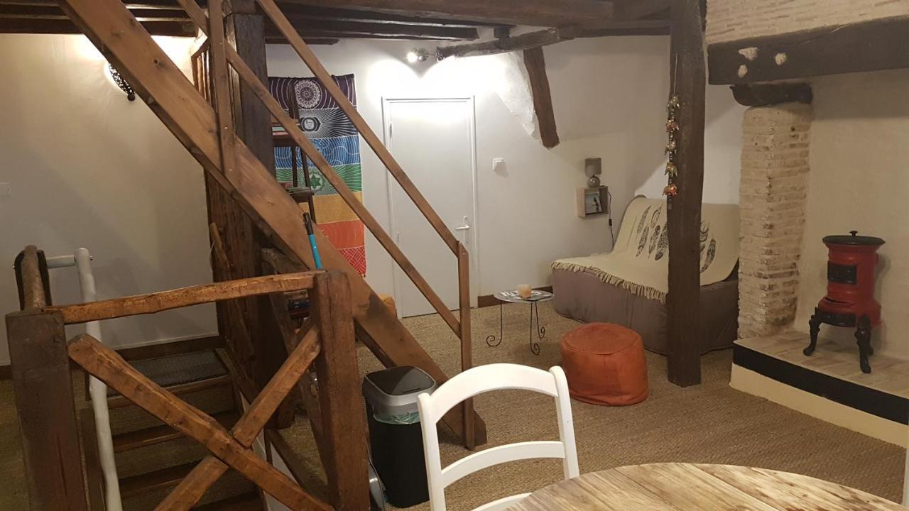 La Belmontaise Acomodação com café da manhã Beaumont-sur-Sarthe Exterior foto